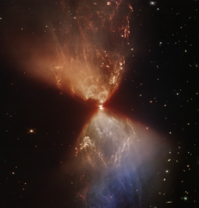 Cones of light at the top and bottom contrast against cones of shadow to the left and right. The brightest part near the center is crossed by a dark line. The image is redder at the top where the dust is thicker, and bluer at the bottom where there is less dust. Various galaxies and foreground stars are visible throughout the image, but less so on the left upper and central side where the dust obscures them. Intricate textures from dust shaped by outflows from the star are visible throughout the light cones.