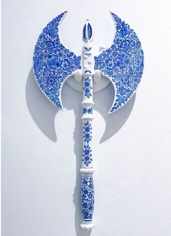 Art. Sculptures made of porcelain.
A set of custom made sculptures hand painted in the delft blue style of ceramics:  A Battle Axe