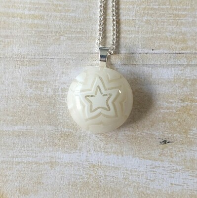 white star pendant