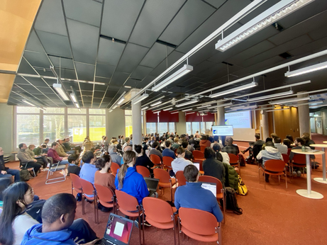 Audience in the closing hackathon session.