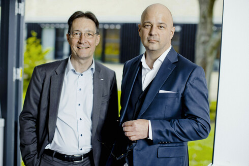 Martin Bech, Head of DeiC Forskningsnettet (left) and Henrik Navntoft Sønderskov, Head of Quantum, DeiC (right). Photo credits to Claus Boesen © clausboesen.dk
