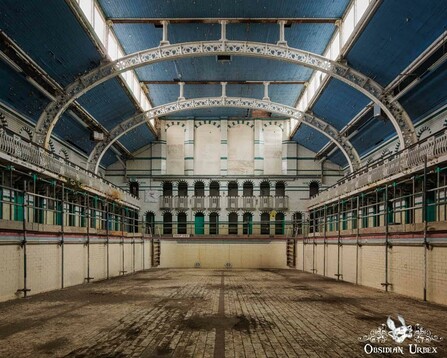 swimming pool, empty with blue roof with neutral supports
