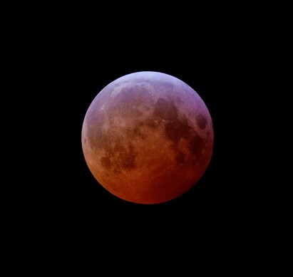 A red moon