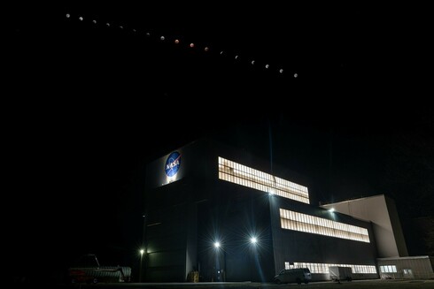 Total_Lunar_Eclipse_and_Blood_Moon_(GRC-2025-C-01603).jpg