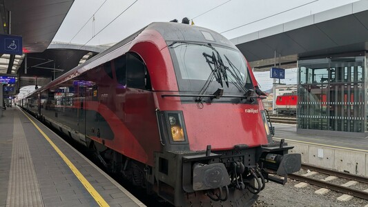 A red training at Graz main station.
