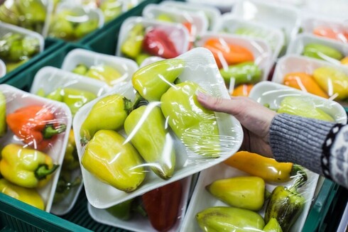 Study: Food contact articles as source of micro- and nanoplastics: a systematic evidence map. Image Credit: Goncharov_Artem / Shutterstock