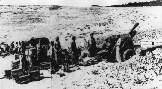 QF 25 pounder gun of the Hellenic Army during the Civil War. By Anonymous - The State Archives of the Republic of Macedonia (DARM), Public Domain, https://commons.wikimedia.org/w/index.php?curid=53474550