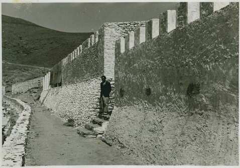 Gyaros Island of Exile - ICRC V-P-HIST -E-05818.JPG 13.06.1948 - Ghioura island, penitentiary camp nr.5. New construction for the kitchen, the showers and the laundry.