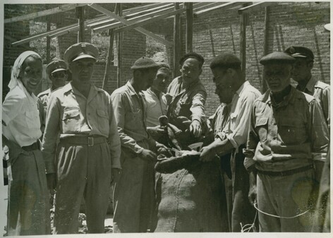 Gyaros Island of Exile - ICRC V-P-HIST-E-05829.JPG penitentiary camp nr.4. Distribution of relief items.