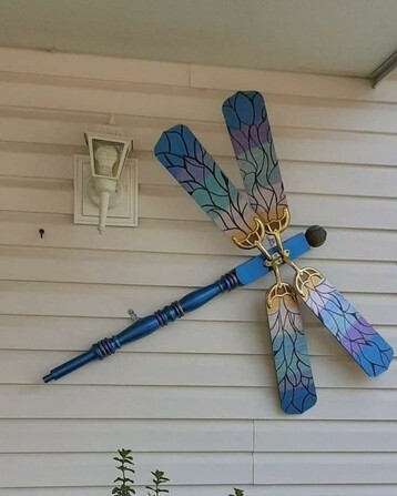 DIY dragonfly decor