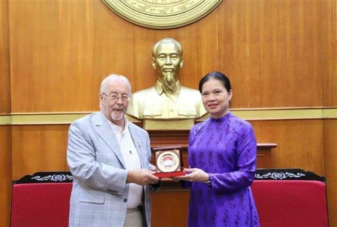 Promouvoir la coopération entre les Partis communistes de Grande-Bretagne et du Vietnam